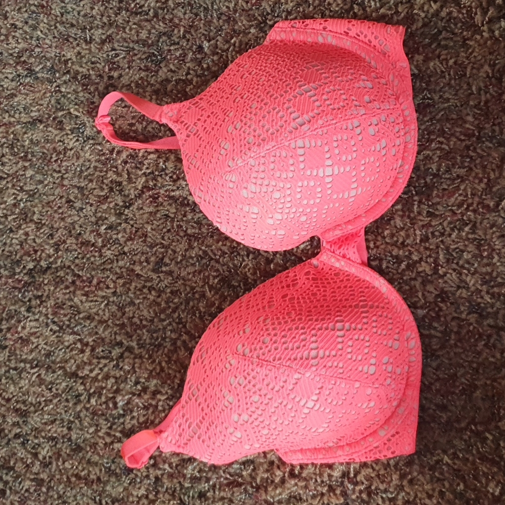 Victoria Secret Lined Perfect Coverage 34DD